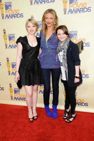 Sofia Vassilieva, Cameron Diaz, Abigail Breslin<br>18th Annual MTV Movie Awards - Arrivals