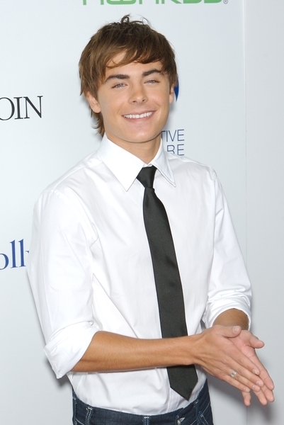 Zac Efron<br>Hollywood Life Magazinie's 9th Annual Young Hollywood Awards
