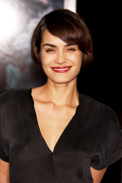 Shannyn Sossamon  Hair inspiration Cool hairstyles Glamour makeup