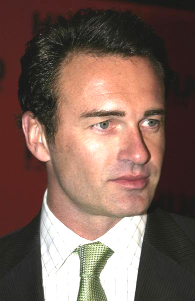 Julian McMahon<br>Hugo Boss Fall Winter 2005 Men's and Women's Collections Party and Fashion Show - Arrivals