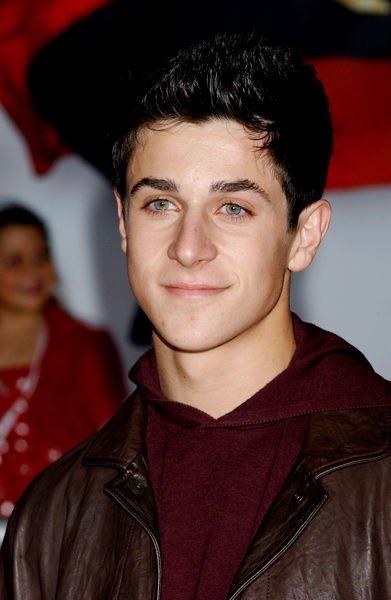 David Henrie Pictures With High Quality Photos