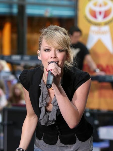 Hilary Duff<br>Hilary Duff Performs on the 2005 Today Show Summer Concert Series