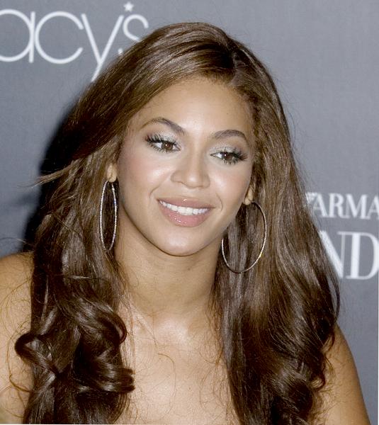 Beyonce Knowles<br>Beyonce Launches Emporio Armani Diamonds Fragrance