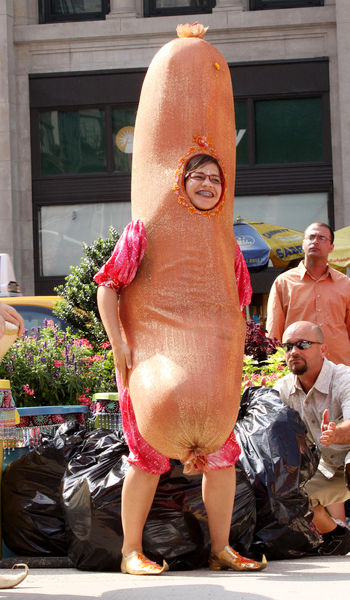 America Ferrera Is a Giant Hotdog on 'Ugly Betty'