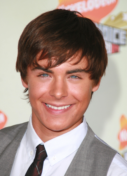 Zac Efron<br>Nickelodeon's 20th Annual Kids' Choice Awards