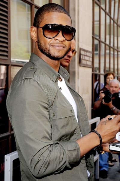 Usher<br>Usher Departing the Jo Whiley Show at BBC Radio 1 in London on May 8, 2008