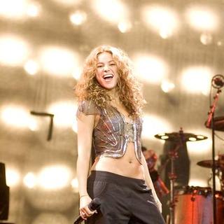 Shakira in Oral Fixation Tour 2006