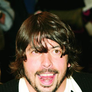 Dave Grohl in Spike TV Presents The 2003 GQ Men of the Year Awards - Arrivals