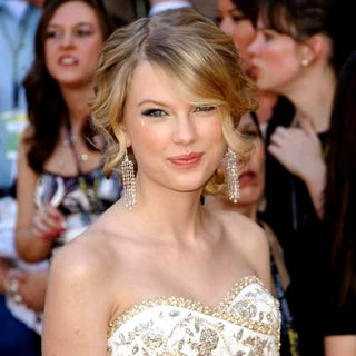Taylor Swift in 43rd Academy Of Country Music Awards - Arrivals