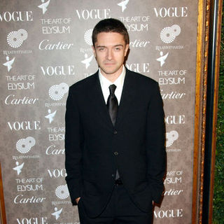 Topher Grace in 2nd Annual The Art of Elysium Heaven Gala - Arrivals