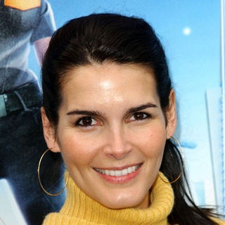 Angie Harmon in "Monsters vs. Aliens" Los Angeles Premiere - Arrivals