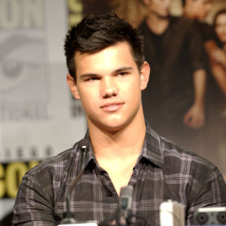 Taylor Lautner in Press Conference for Summit Entertainment's "New Moon"