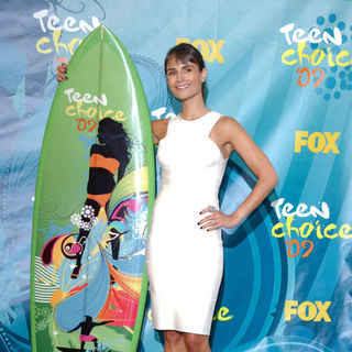 Jordana Brewster in 2009 Teen Choice Awards - Press Room