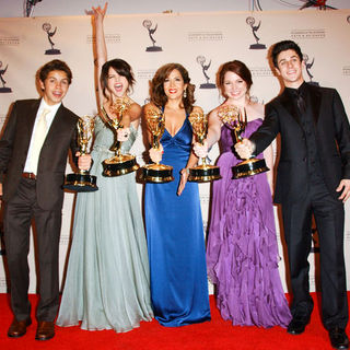 Jake T. Austin, Selena Gomez, Maria Canals Barrera, Jennifer Stone, David Henrie in 61st Annual Primetime Creative Arts Emmy Awards - Press Room