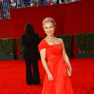 Hayden Panettiere in The 61st Annual Primetime Emmy Awards - Arrivals