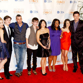 Dianna Agron, Chris Colfer, Mark Salling, Kevin McHale, Jenna Ushkowitz, Amber Riley, Lea Michele, Cory Monteith in 36th Annual People's Choice Awards - Press Room