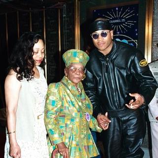 LL Cool J in 1996 MTV Video Music Awards