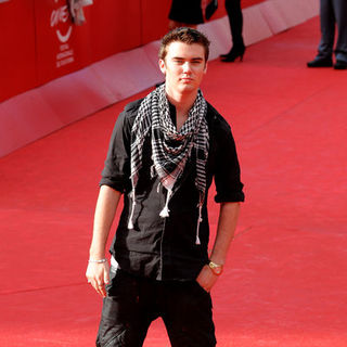 Cameron Bright in 4th Annual Rome International Film Festival - "The Twilight Saga's New Moon" Premiere - Arrivals