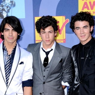 2008 MTV Video Music Awards - Arrivals