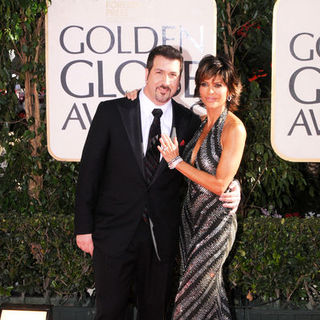 Joey Fatone, Lisa Rinna in 66th Annual Golden Globes - Arrivals
