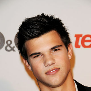 Taylor Lautner in 7th Annual Teen Vogue Young Hollywood Party - Arrivals