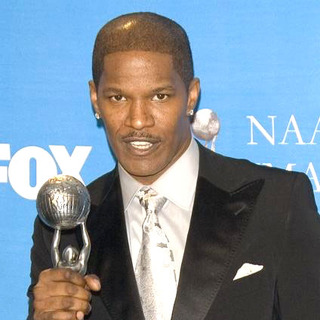 Jamie Foxx in 37th Annual NAACP Image Awards - Press Room