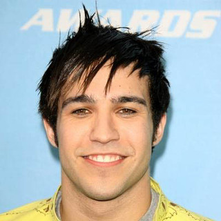 Fall Out Boy in 2006 MTV Movie Awards - Arrivals
