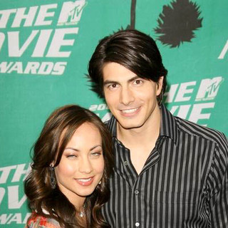 Brandon Routh, Courtney Ford in 2006 MTV Movie Awards - Arrivals