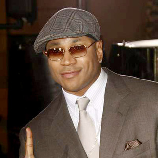 LL Cool J in The 33rd Annual People's Choice Awards - Arrivals