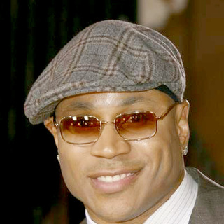 LL Cool J in The 33rd Annual People's Choice Awards - Arrivals