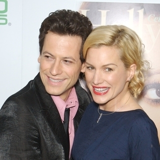 Ioan Gruffudd, Alice Evans in Hollywood Life Magazinie's 9th Annual Young Hollywood Awards
