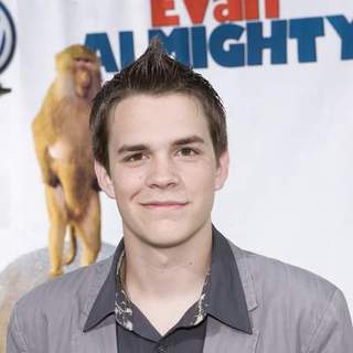 Johnny Simmons in Evan Almighty World Premiere