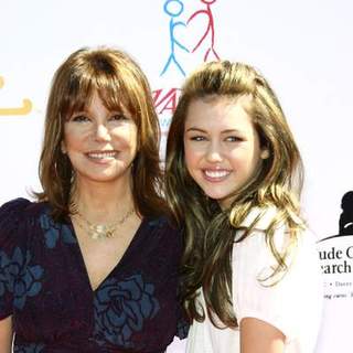 Marlo Thomas, Miley Cyrus in Variety's Power of Youth event benefiting St. Jude Children's Hospital