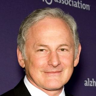 Victor Garber in 16th Annual Alzheimer's Benefit - "A Night At Sardi's"