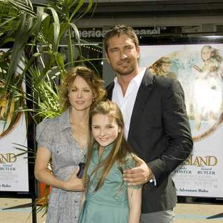 Jodie Foster, Abigail Breslin, Gerard Butler in "Nim's Island" World Premiere - Arrivals