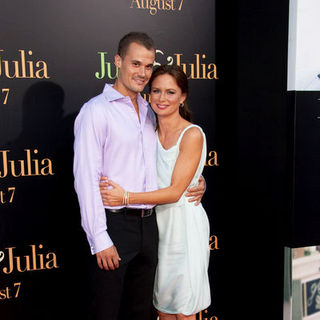 Mary Lynn Rajskub, Matthew Rolph in "Julie & Julia" - Los Angeles Premiere - Arrivals