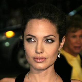 Angelina Jolie Picture 10 - Shark Tale Premiere
