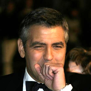 George Clooney in Ocean's Twelve Los Angeles Premiere - Arrivals