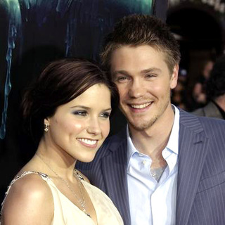 Sophia Bush, Chad Michael Murray in House of Wax Los Angeles Premiere - Arrivals