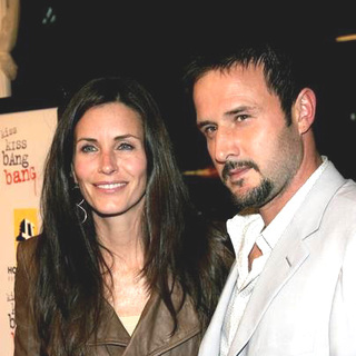 Courteney Cox, David Arquette in 9th Annual Hollywood Film Festival - Kiss Kiss, Bang Bang Screening - Arrivals