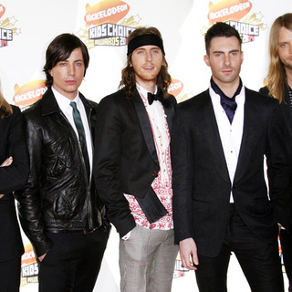 Maroon 5 in Nickelodeon's 20th Annual Kids' Choice Awards