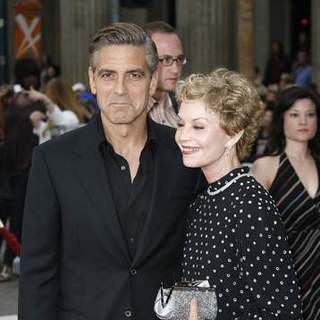 George Clooney in Ocean's 13 Los Angeles Premiere