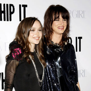 Ellen Page, Juliette Lewis in "Whip It!" Los Angeles Premiere - Arrivals