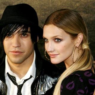 Ashlee Simpson, Pete Wentz in Rolling Stone 40th Anniversary - Red Carpet Arrivals - September 8, 2007