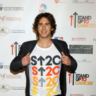 Josh Groban in Stand Up To Cancer - Arrivals