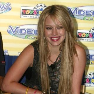 Hilary Duff in Hilary Duff and Tony Hawk Introduce Video Now
