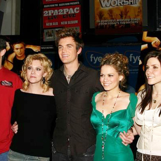 Cast Of One Tree Hill Special Appearance At F.Y.E.