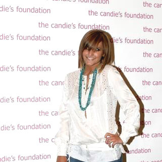 Ashlee Simpson in The Event To Prevent A Benefit for the Candie's Foundation For the Prevention of Teenage Pregnancy