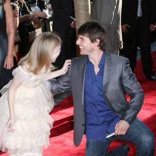 Tom Cruise, Dakota Fanning in The War of the Worlds New York Premiere - Arrivals