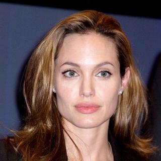 Angelina Jolie in Clinton Global Initiative Annual Meeting - Press Conference - September 26, 2007